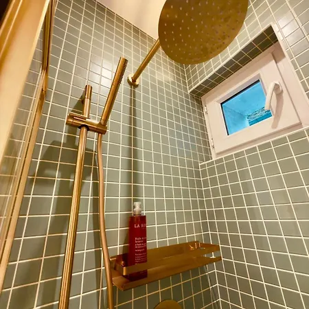 Charming Renovated Air Conditioned Studio, Pantheon, Notre Dame