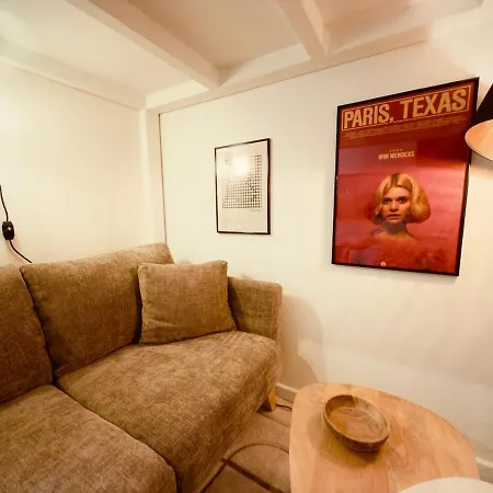 Charming Renovated Air Conditioned Studio, Pantheon, Notre Dame